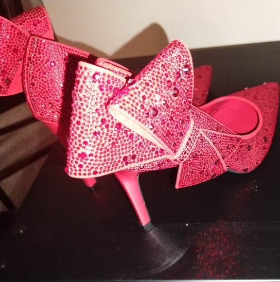 Heels 👠 - Picture 3 of 3